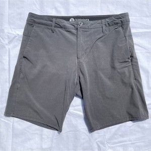 Vuori Mens 32 Gray Chino Athletic Shorts - barely worn!